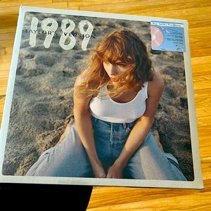 Taylor Swift ‘1989’ Taylor’s Version Vinyl.